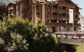 Hotel Cosmea - Your Dolomites & Honeymoon Experience